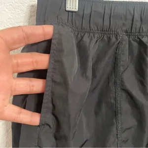 Aerie Offline Womens Shorts Athletic Black Mixed Media Pockets Size Large thumbnail 6