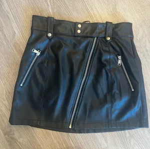 Zara moto faux leather skirt thumbnail 1