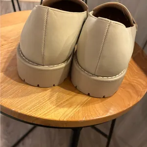 DV by Dolce Vita Women's Beige Loafers thumbnail 3