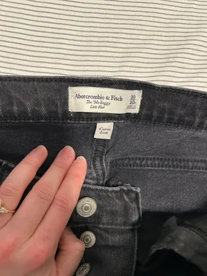 Curve Love Low-Rise Abercrombie Baggy Jeans thumbnail 3