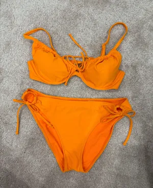 Hollister Swimsuit Set thumbnail 1