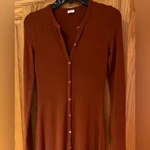 Aritzia Wilfred Free Button-Up‎ Knit Bodycon Midi Dress in Rich Chestnut Size XS thumbnail 2