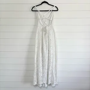 Showpo White Lace Wedding Party Dress‎ Size 10 thumbnail 4