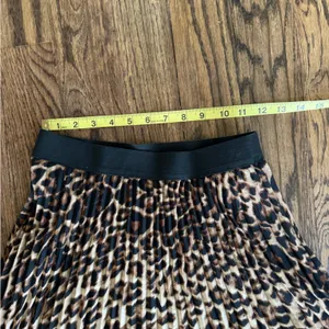 Kassually 28 Medium High Waisted Midi Skirt Pleated Cheetah Print Leopard Animal thumbnail 3