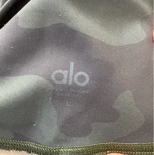 Alo Camo High-Waisted Yoga Vapor Leggings thumbnail 3