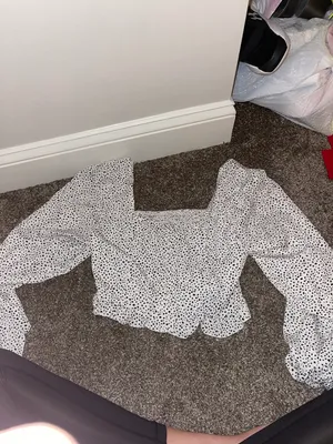 Puffer Sleeve Top Size M thumbnail 2