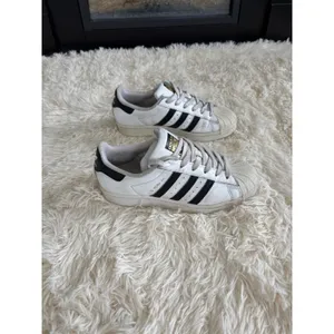 Adidas Superstar White Black Stripe Sneakers Casual Comfort Athleisure Shoes‎ thumbnail 4