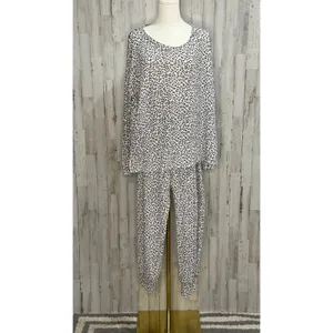Victoria's‎ Secret Women's XL Leopard Print Pajama Set Long Sleeve thumbnail 2