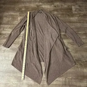 Barefoot Dreams Size L/XL Bamboo Chic Lite Calypso Wrap in Brown thumbnail 4