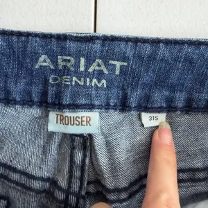 Ariat Ella trouser wide leg cotton stretch medium wash blue jeans vintage style thumbnail 6