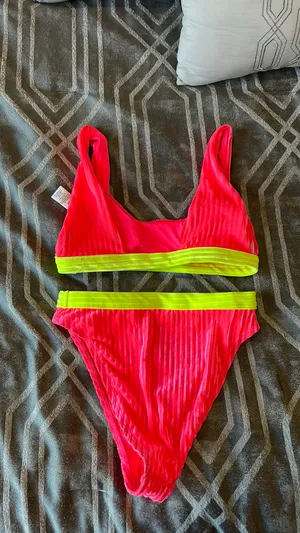 Dippin' Daisy's Bikini Set thumbnail 3