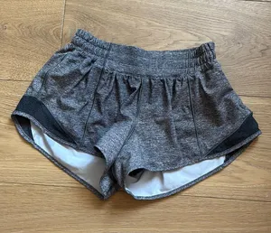 Lululemon Hot Hot Shorts 2.5" Low-Rise thumbnail 1