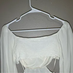 Reformation Laraine Ivory Off The Shoulder Cropped Blouse Women’s Size Medium 8 thumbnail 8