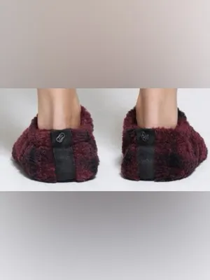 SKIMS Burgundy and Black Plaid Plush Slip-On Slippers thumbnail 2