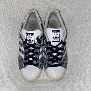 Adidas Superstar Sneakers thumbnail 3