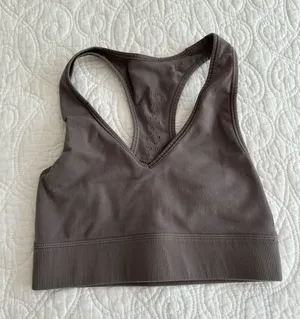 Lululemon bra thumbnail 1