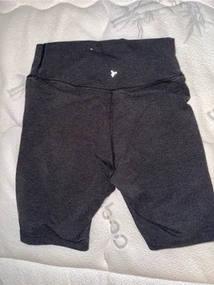 Old Navy Black High-Waist Bike Shorts thumbnail 3