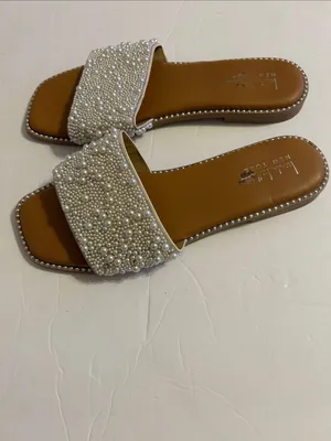 Nicole Miller Pearl-Embellished Cream Slide Sandals thumbnail 4