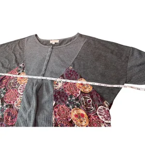 UMGEE USA Gray Waffle Knit Floral Patchwork Button Front‎ Tunic Top XL thumbnail 3