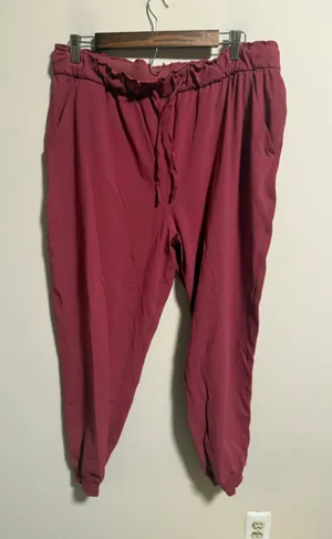 Lululemon Stretch Luxtreme High-Rise Jogger Mulled Wine- Size 14 thumbnail 1