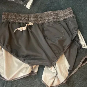 Lululemon Hotty Hot Short II Sz 6 tall Heather Lux thumbnail 10
