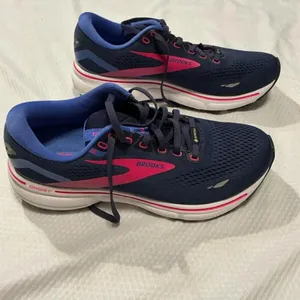 Brooks Women's Trainers thumbnail 2