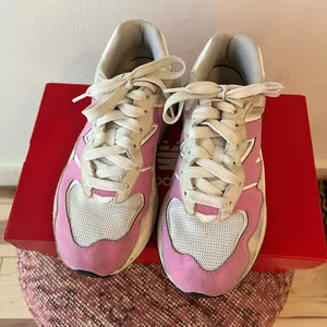 New Balance Women's Pink and White Sneakers Limited Edition Barbie Pink thumbnail 5