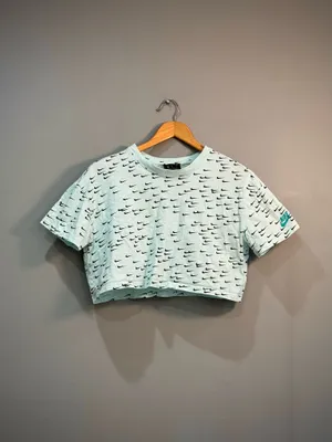 Light Blue Nike Cropped Tee Size M EUC thumbnail 3