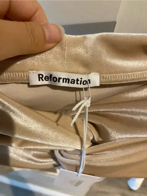 NWT Reformation Champagne velvet Off-Shoulder Top thumbnail 2
