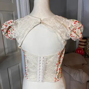 Victoria's Secret Strawberry Floral Puff Sleeve Corset Top Size M thumbnail 5