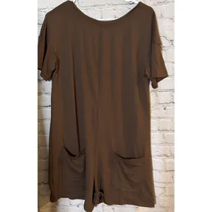 Woman’s Oversized Reversible Romper with Pockets Short Sleeve, Brown Woman’s S thumbnail 5
