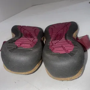 KEEN Dauntless Posted Burgundy Leather Slip On Thong Flip Flop Sandals Women 8.5 thumbnail 8