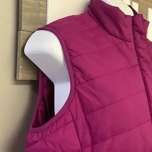 Land’s End Women’s Fuchsia Black Sleeveless Full Zip Puffer Nylon Vest-Small 6-8 thumbnail 7