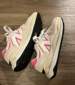 New Balance pink sneakers thumbnail 4