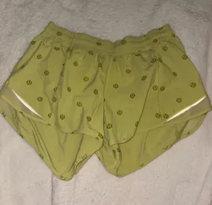 Lululemon Hotty Hot Shorts 4" thumbnail 1