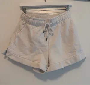 Universal Threads Lounge Shorts thumbnail 1