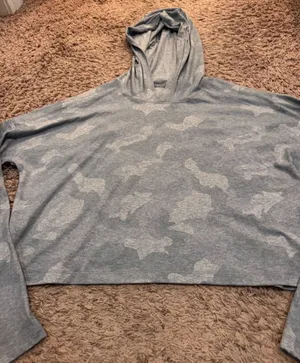 Yogalicious Gray Camo Cropped‎ Hoodie Lightweight Athleisure Women's Medium NWOT thumbnail 1
