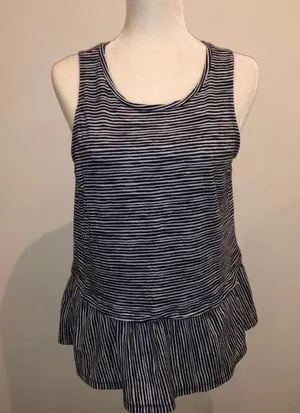 nwot tank thumbnail 1