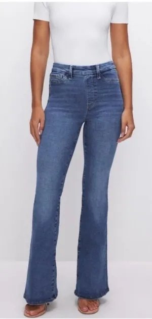 $98 Good American GA 3 (large) power stretch pull on slight flare jeans GLS478T thumbnail 1