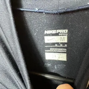 P86. Nike Pro navy blue long sleeve turtleneck Size M thumbnail 3