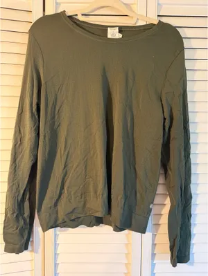 Athleta Long Sleeve Army Green Athletic Top thumbnail 1