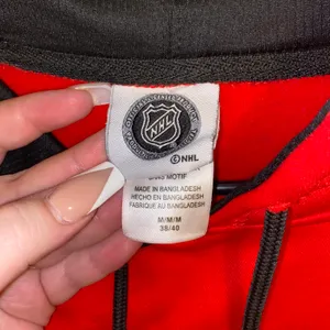 Chicago Blackhawks sweater Red Size M thumbnail 5
