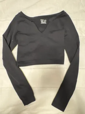 Cropped Top thumbnail 1
