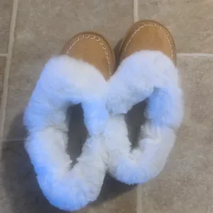 AE Fur Lined Slipper Booties thumbnail 3