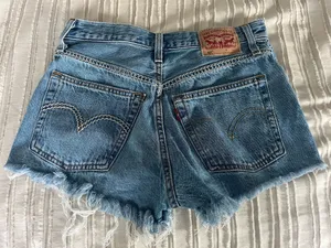 Levi’s 501 Shorts thumbnail 4