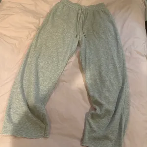 H&M Gray XS Sweatpants – Casual Lounge Pants thumbnail 1