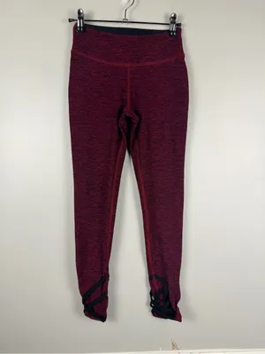 Beyond Yoga Adagio strappy ballet leggings in black & Merlot size XS thumbnail 2