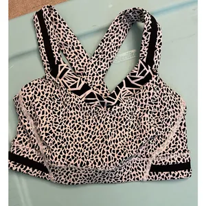 LULULEMON Rack Pack In Miss Mosaic black white geometric‎ sports bra 2 thumbnail 2