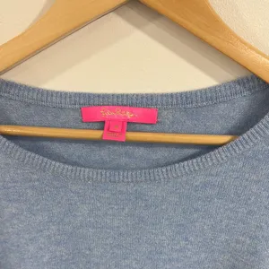 Colorblock Sweater in Light Blue and Navy thumbnail 2