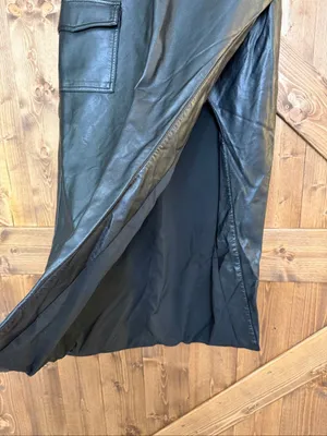 Nicholas Black Faux Leather Cargo Midi Skirt Size US 0 Side Slit (9268) thumbnail 2